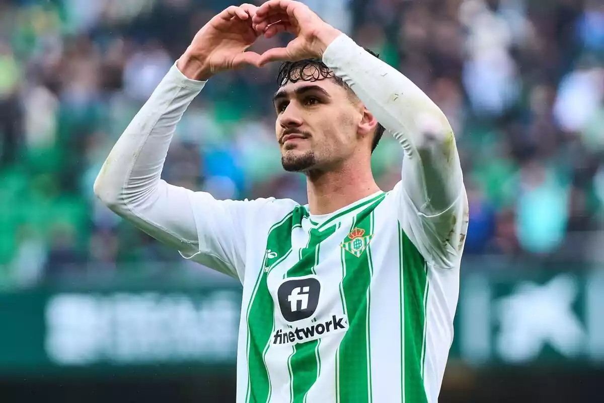 Imagen de Johnny Cardoso con el Real Betis